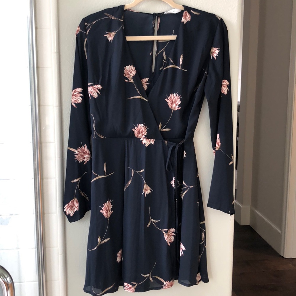 Lush wrap swing dress Size Small